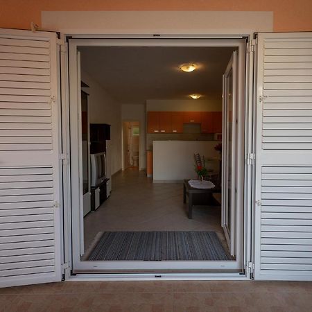 Apartman Kristo Vir Exterior foto